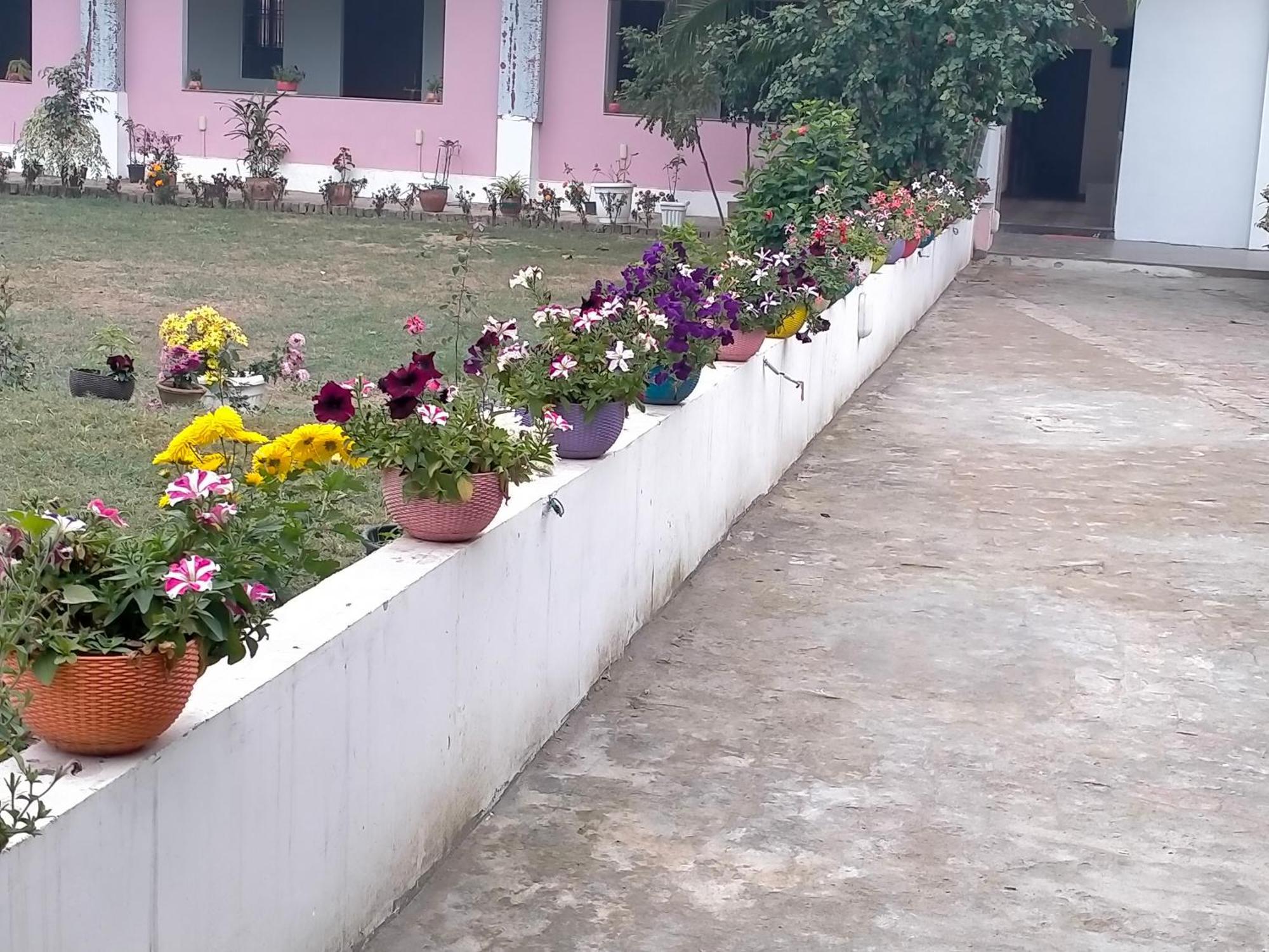 Vedic Villa Varanasi Exterior foto